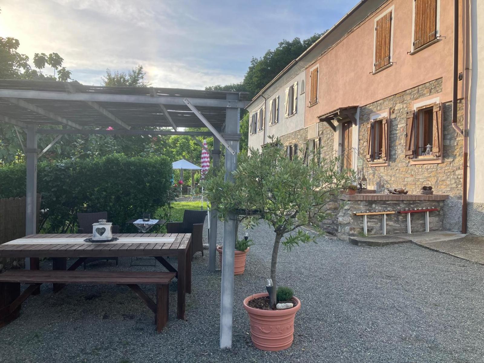 Casa Petra - Casa Tre Stelle - Casa Caneva - Ferien Fuer 6-14 Personen Ponti Exteriör bild